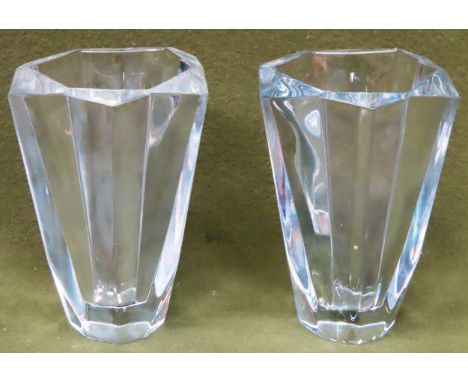 Pair of stylish Orrefors 'Precious' vases, by Malin Lindahl. Approx. 19cms H

reasonable used condition 