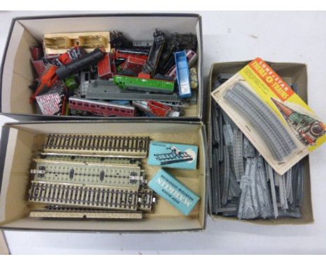 Box of Lone Star Locos including numerous engines, track, carded track and other locomotives, buildings, N gauge Shredded Whe