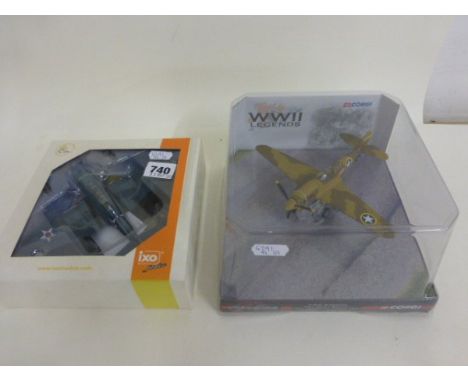 Cased Corgi Legends 1:72 P-40F Warhawk and boxed 1:72 IXO Models Junior Douglas SBD-3 Dauntless USA