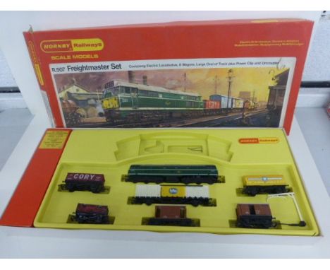 Boxed OO Gauge Hornby R.507 Freightmaster Set With Diesel Engine and Six Wagons