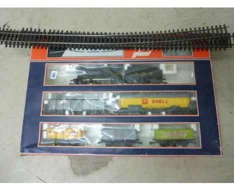 Boxed Lima O Scale Giant 0309A with LMS 4547 Engine & Tender, 5 Wagons Plus Additional Track