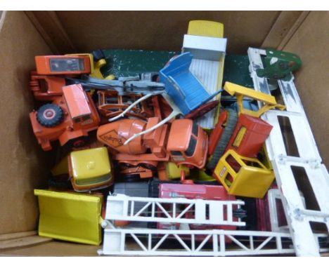 Quantity of Loose Die Cast Vehicles including Corgi Chitty Chitty Bang Bang, Dinky Thunderbirds FAB-1, Corgi BMC Mini Cooper 