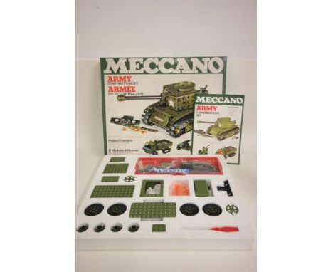 Boxed Meccano Army Constructor set complete in excellent condition