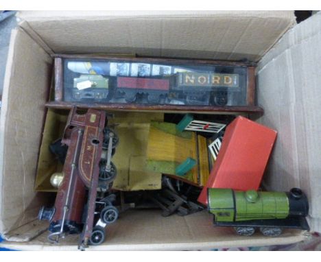 Box of O Gauge Hornby Model Railway Including LMS Maroon Engine 2711 and Another Green Engine with Tender 2595, 2 Wagons, Cro