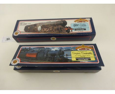 Two boxed Bachmann OO gauge engines including 31-852 J39 64967 BR Late Crest and 31-552 Gresley V2 Class 2-6-2 BR green both 