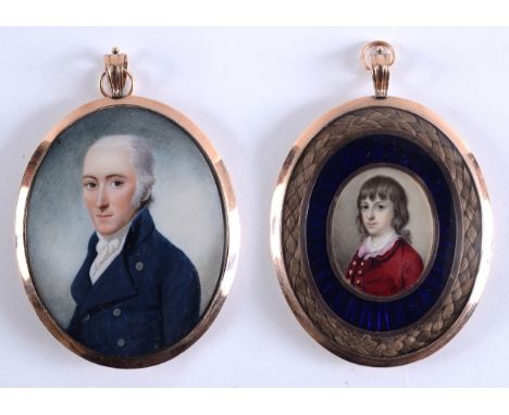 ENGLISH SCHOOL C.1800 A miniature portrait of a gentleman wearing dark blue coat, half length; 6.5 x 5 cms, the reverse with 