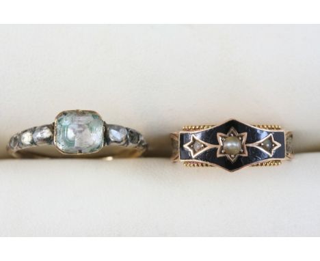 A BLACK ENAMEL AND GOLD MOURNING RING the black enamel decoration set with small pearls, with hairwork to the engraved gold s