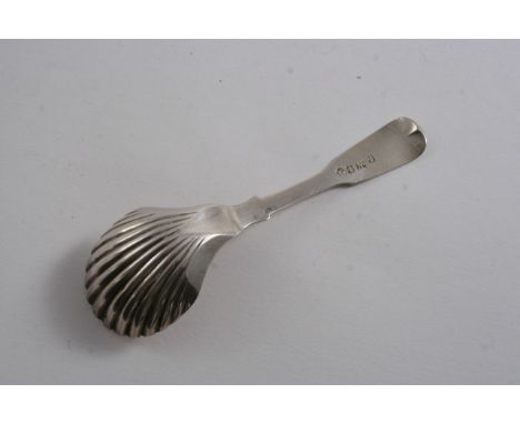 AN EARLY 19TH CENTURY FIDDLE PATTERN CADDY SPOON with a fluted bowl, initialled "MF" struck with four marks (a "V", a fleur d