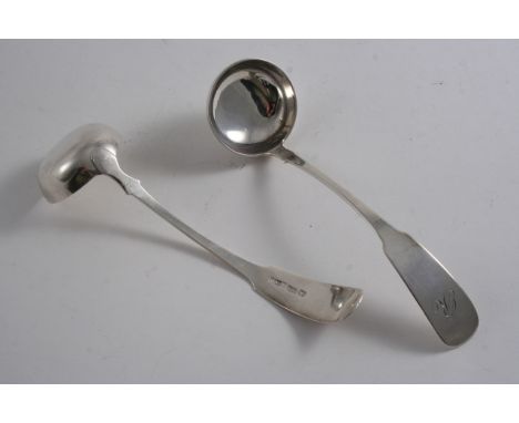 A PAIR OF GEORGE IV SCOTTISH PROVINCIAL FIDDLE TODDY LADLES initialled "R", by Charles Murray, Perth (CM, eagle, CM, eagle) c