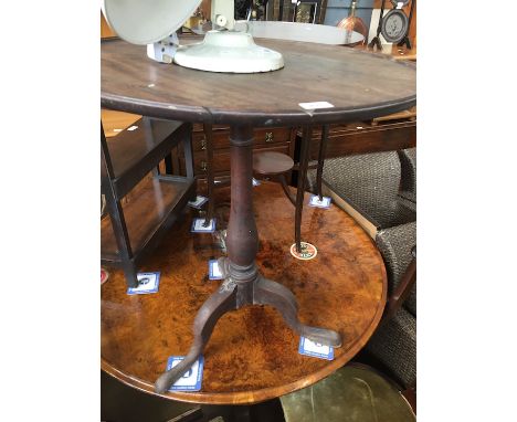 A Georgian tripod table 