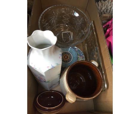 Box of miscellaneous including Wedgwood &amp; a Rumtopf pot 