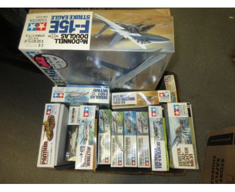 Quantity of various Tamiya scale models 