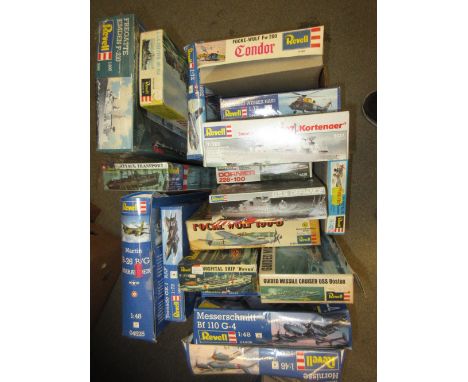 Quantity of various Revell scale models 