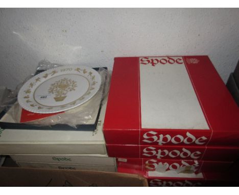 Twelve boxed Spode porcelain Christmas plates 