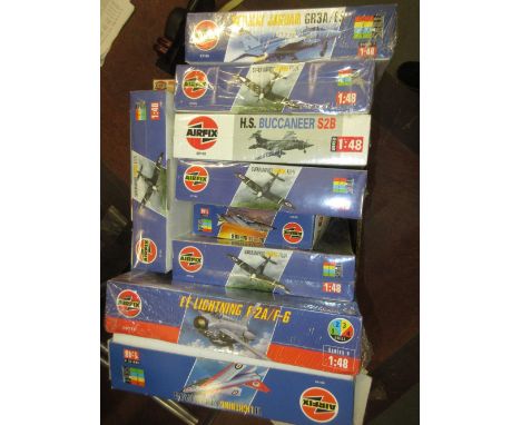 Quantity of various Airfix scale models 