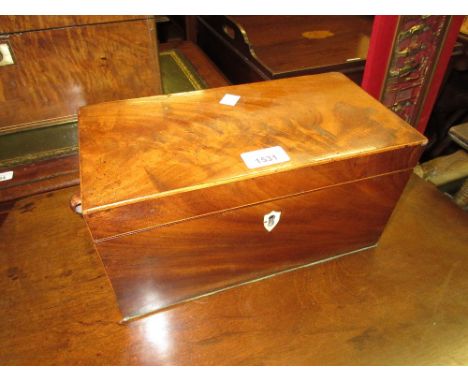 George III mahogany and boxwood inlaid rectangular tea caddy (interior at fault) 