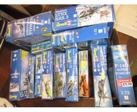 Quantity of various Revell scale models 