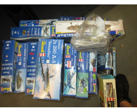 Quantity of Revell scale models 