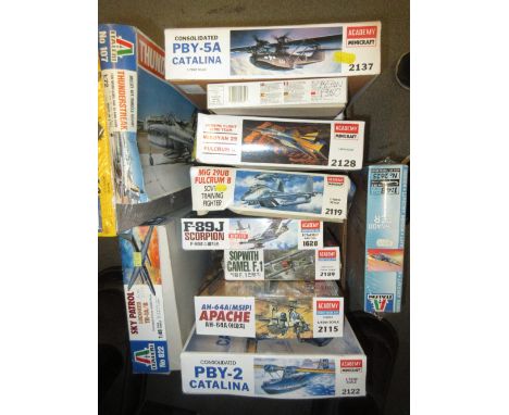 Quantity of various mixed scale models 