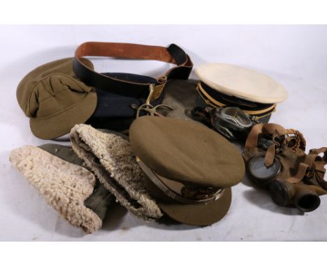 Military headdress including two Scandinavian berets, an&nbsp; army peaked cap by Raskin and Son of Copenhagen, a para beret 