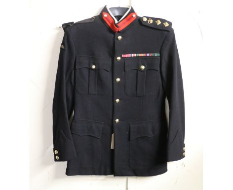 British Army dress uniform jacket with Parachute Regiment buttons by Gaunt of London, bullion wire parachute badge, epaulette