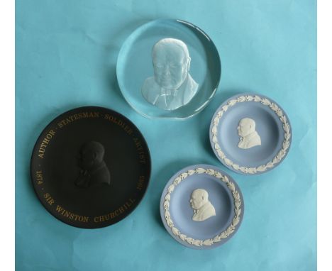 1974 Winston Churchill: a glass plaque by R. Stand for Dartington engraved with a likeness, 142mm diameter, with certificate,