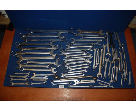 A box of assorted mainly high quality metric combination spanners, 32 mm down and a brake adjustment spanner.