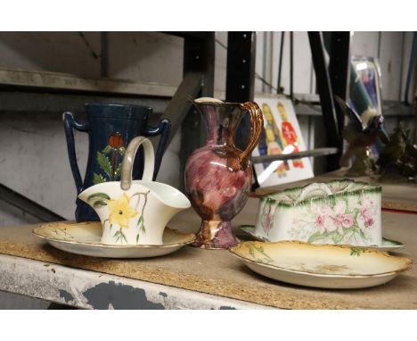 A MIXED LOT TO INCLUDE TWO ROYAL FOLEY WARE PLATES,  A RADFORD POSY BOWL, A OLDCOURT WARE HANDPAINTED JUG ETC 