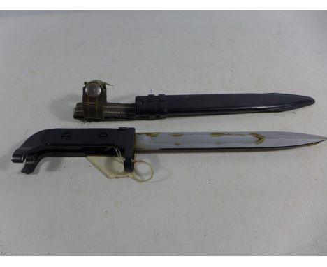 A RUSSIAN/EAST GERMAN AK47 BAYONET AND SCABBARD, 20CM BLADE, LENGTH 33CM 