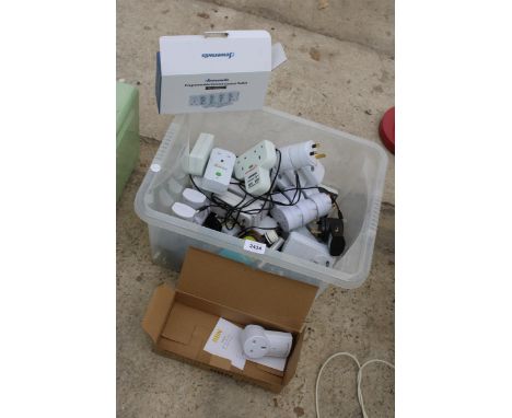 AN ASSORTMENT OF VARIOUS TIMER PLUGS AND FURTHER PLUGS 