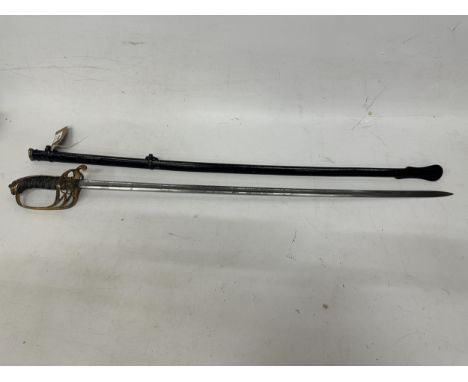 A QUEEN VICTORIA 1845 / 1854 INFANTRY OFFICERS SWORD AND SCABBARD, 73CM BLADE WITH ACID ETCHED DECORATION, MARKED HENRY WILKI
