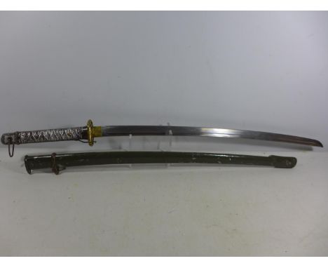 A MID 20TH CENTURY JAPANSES NCO'S SWORD AND SCABBARD, 70CM BLADE, LENGTH 96CM 