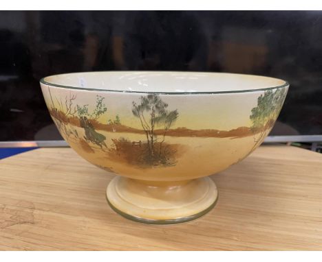 A ROYAL DOULTON HUNTING SCEBE PEDESTAL BOWL DIAMETER 30CM 