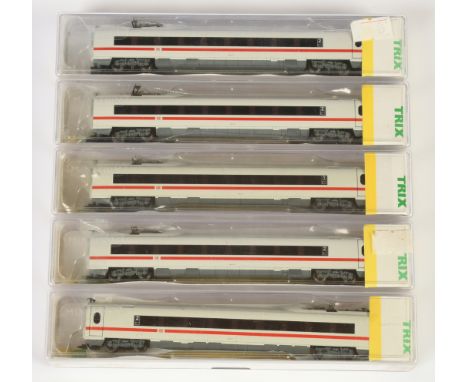 Minitrix N Gauge. ICE Intermediate Passenger Cars. Comprising 1x 15844 1st + 4x 15845 2nd, all fitted with pantograph. Condit