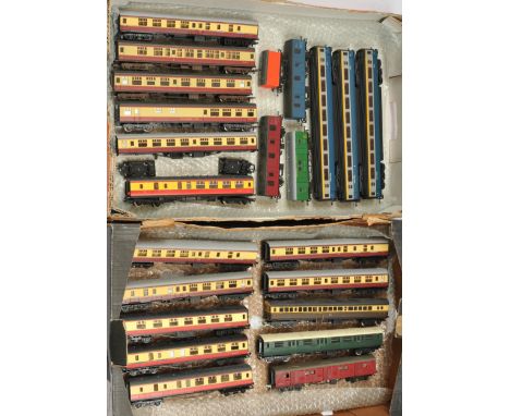 Mainline OO, Hornby (GB), Tri-ang, Lima, Airfix and Wrenn Unboxed - 23 Items of Carriages and Vans. Conditions: Generally Fai