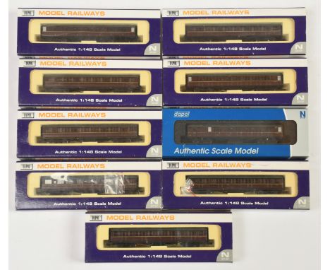 Dapol N Gauge. Group of 9x BR Maroon Gresley Coaches. To include 2P-0011-271 1st / Brake E10072E, NC-031D 2nd E12071E, NC-031