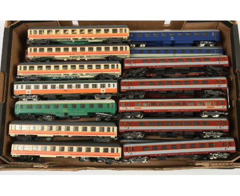 Lima, Jouef &amp; others HO. Group of unboxed European Coaches. To include Lima SNCF Cream / Orange / Red 1st class, Jouef SN