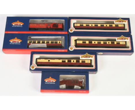 Bachmann OO Group of Crimson Cream Carriages - 34-450 2nd Brake, 34-475 1st Corridor, 34-400 Composite, 39-575 Auto Trailer, 