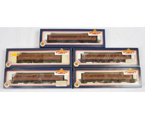 Bachmann Branchline OO LMS Coaches - 2x 34-252 (One has slightly damaged buffer beam), 2x 34-226, 34-327. Conditions: General