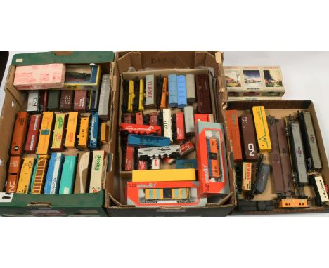 Lima, Electrotren, Marklin &amp; others. Group of HO unboxed wagons. To include Lima "Martini" bogie closed van, Electrotren 