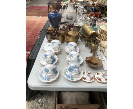 A SET OF SIX ROYAL OSBORNE TEA CUPS, BRASS KETTLES, A BRASS HORSE DRAWN WAGON AND A PYGMALION SONATA POWDER COMPACT