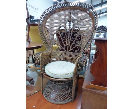 A VINTAGE MID CENTURY RETRO PEACOCK CHAIR 