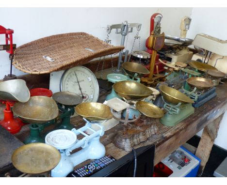 VARIOUS VINTAGE WEIGHING SCALES 