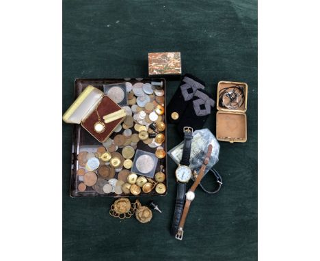 A GROUP OF VINTAGE GB AND WORLD COINS, A MONOCLE, ROYAL NAVEL SHOULDER TITLES AND BUTTONS, A GOLD PLATED PENDANT ETC. 