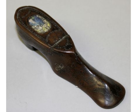 A GEORGIAN TREEN SHOE SNUFF BOX with pique work.5ins long.