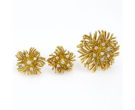Vintage Tiffany & Co Round Brilliant Cut Diamond and 18 Karat Yellow Gold Brooch and Ear clip Suite. Signed, 750. Very good c