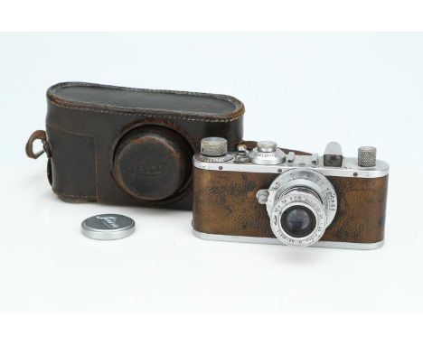 chrome, serial no. 194858, with Russian Industrar-22 f/3.5 50mm lens, body, G, shutter working, lens, G, some marks to front 