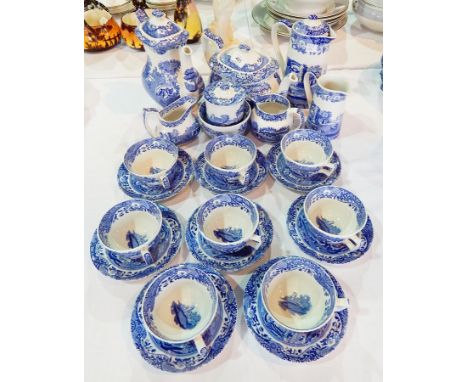 Spode Italian pattern Tea service comprising of teapot, hot water pot, creamer and eight cups and saucers 