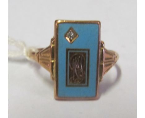 A 9ct ring, blue enamel and engraved initials, size K/L 2.5g