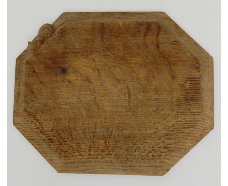 A ROBERT "MOUSEMAN" THOMPSON OF KILBURN OAK BREADBOARD (1876-1955) with carved mouse signature, 30.5cm x 20.5 cm Condition Re